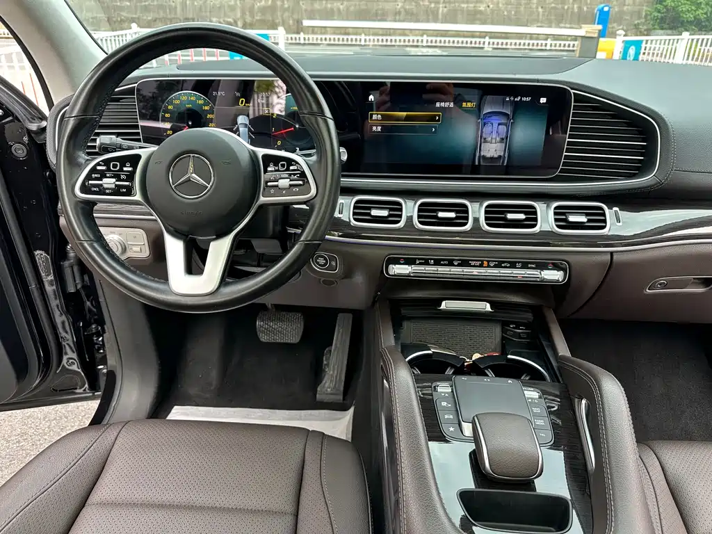 Mercedes-Benz GLE (Import) — миниатюра 10