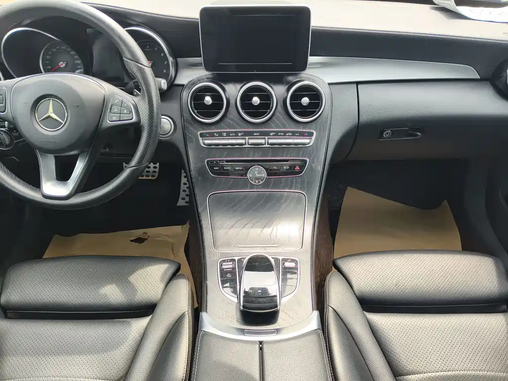 Mercedes-Benz C-Class — миниатюра 14