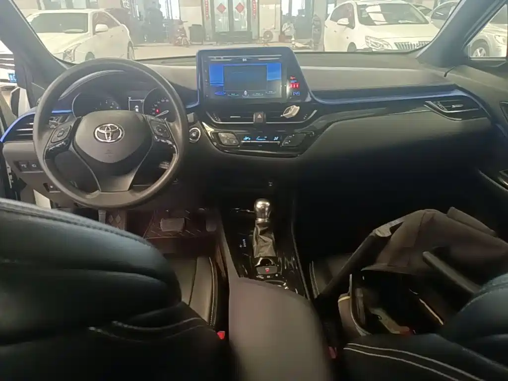 Toyota C-HR — миниатюра 10