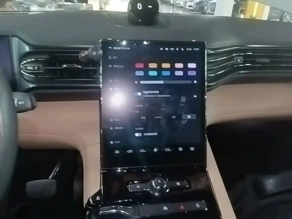 NIO ES8 — миниатюра 13