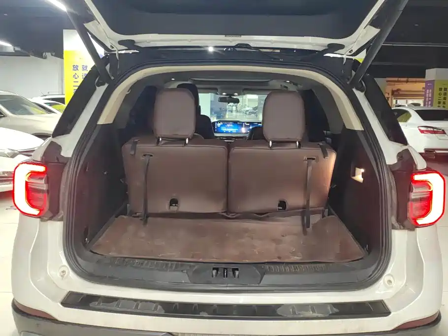 Ford Explorer — миниатюра 4