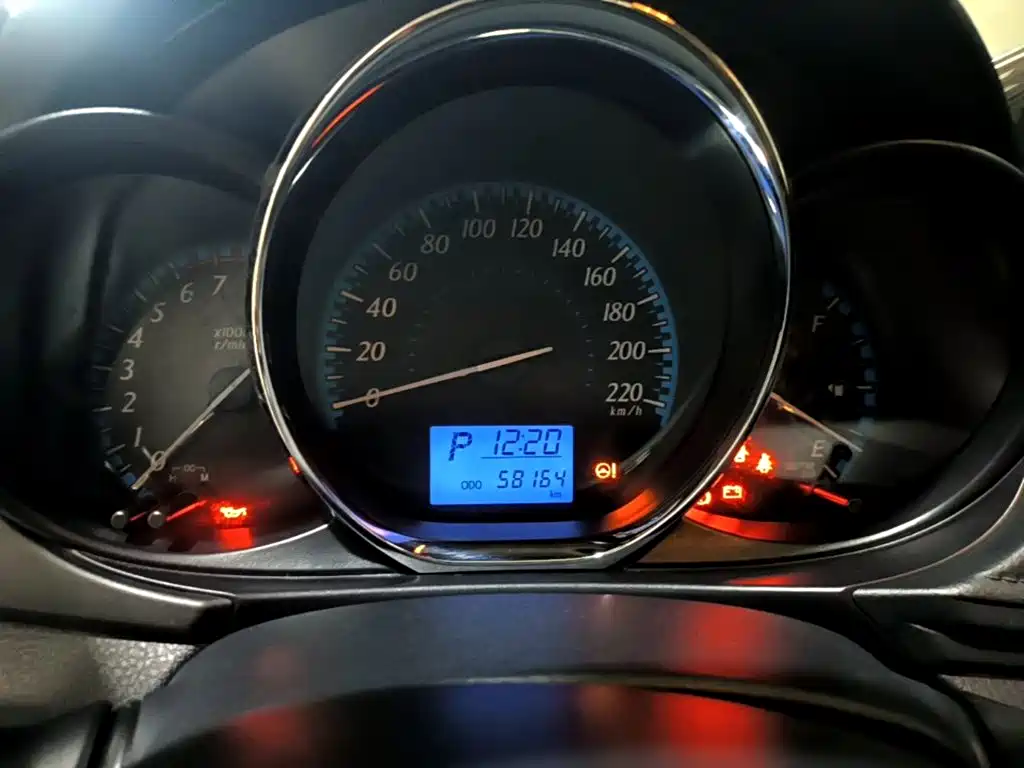 Toyota Yaris L — миниатюра 12