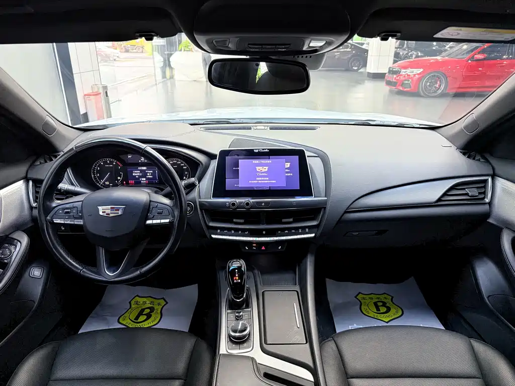 Cadillac CT5 — миниатюра 10
