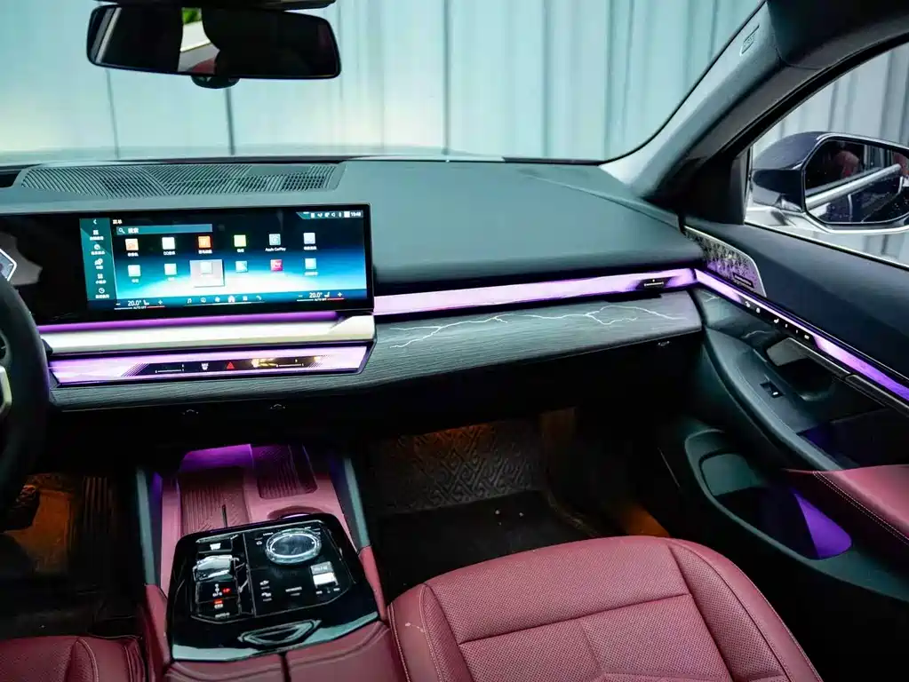 BMW 5 Series — миниатюра 7
