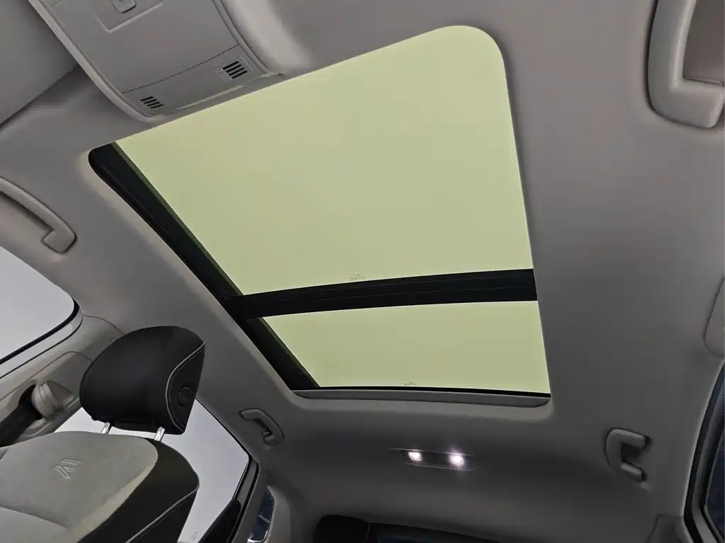 Volkswagen X — миниатюра 11