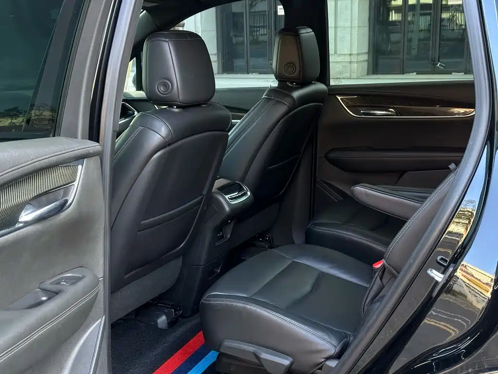 Cadillac XT6 2020 28T мест Luxury
