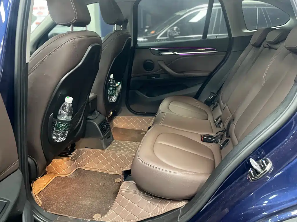 BMW X1 — миниатюра 10