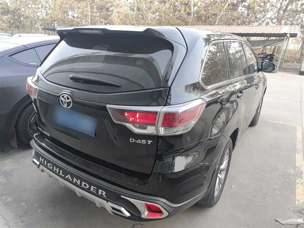 Toyota Highlander 2017 2.0T Elite 5 мест