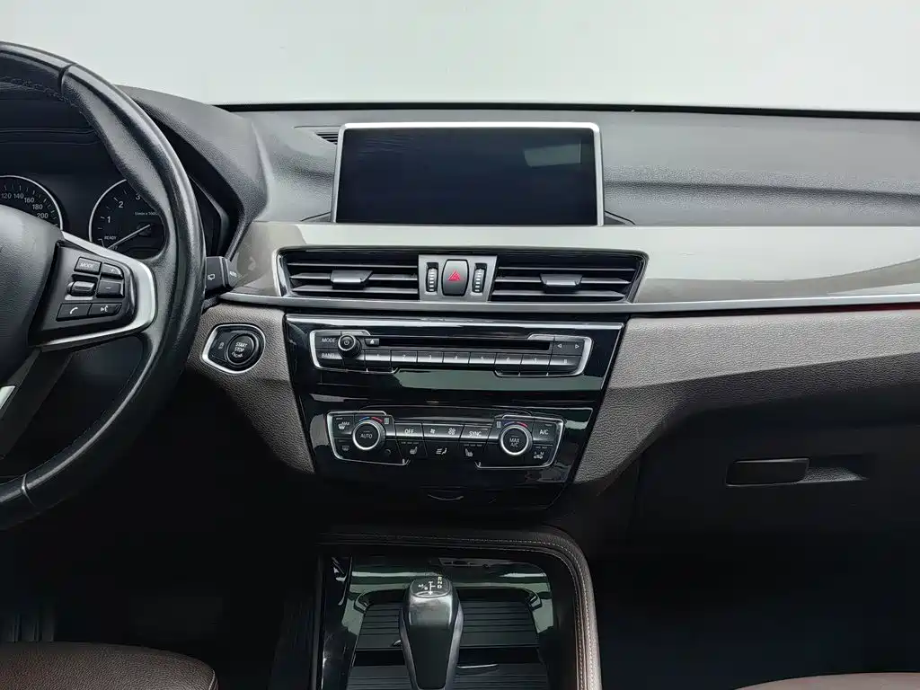BMW X1 — миниатюра 12