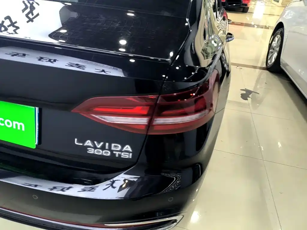 Volkswagen Lavida — миниатюра 8