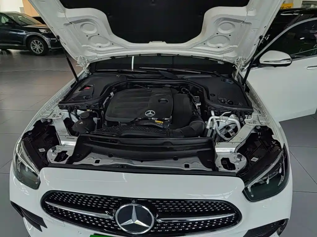 Mercedes-Benz E-Class 2023 — фото 19
