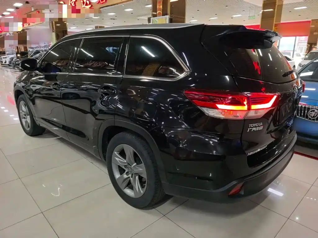 Toyota Highlander — миниатюра 5