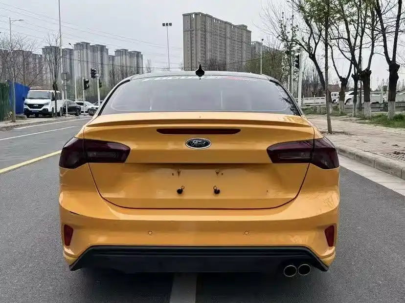 Ford Focus 2022 EcoBoost 180 AT S
