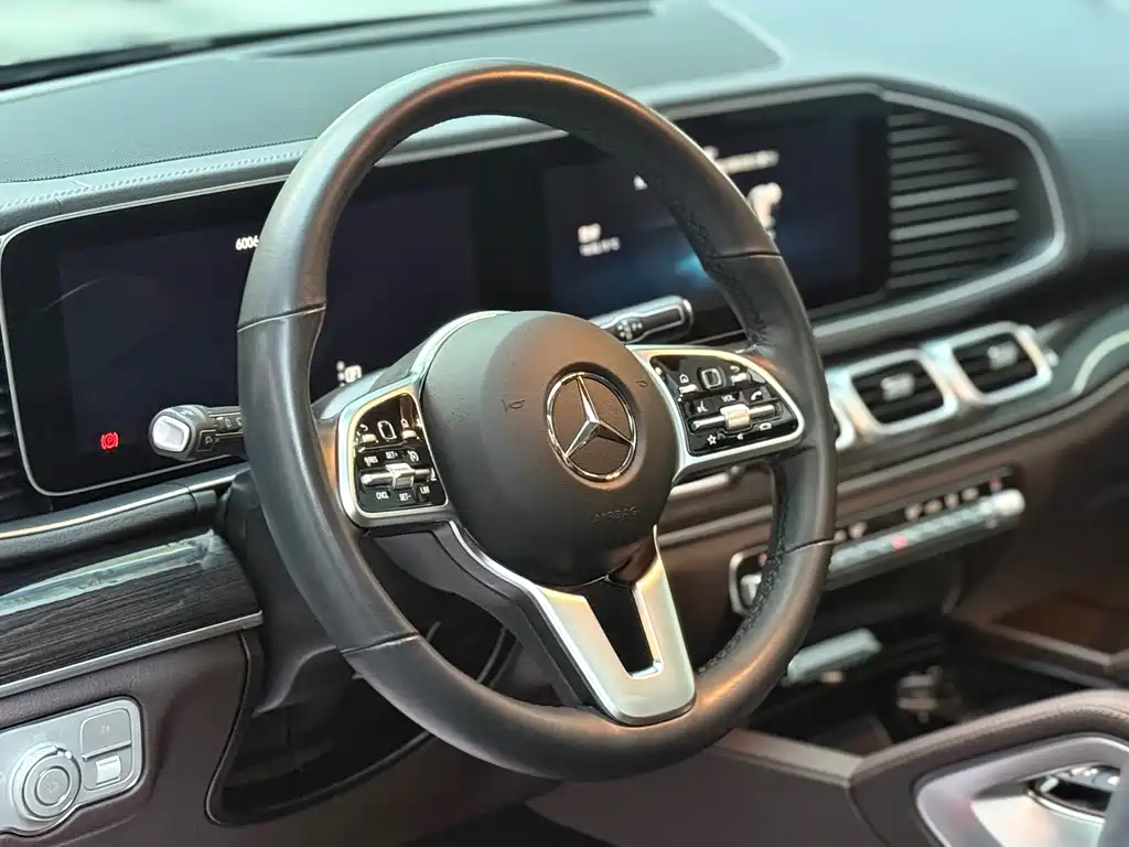 Mercedes-Benz GLE (Import) — миниатюра 7