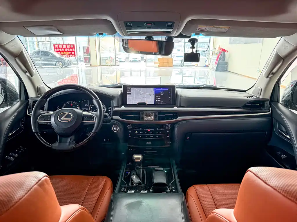Lexus LX 2017 570 Luxury