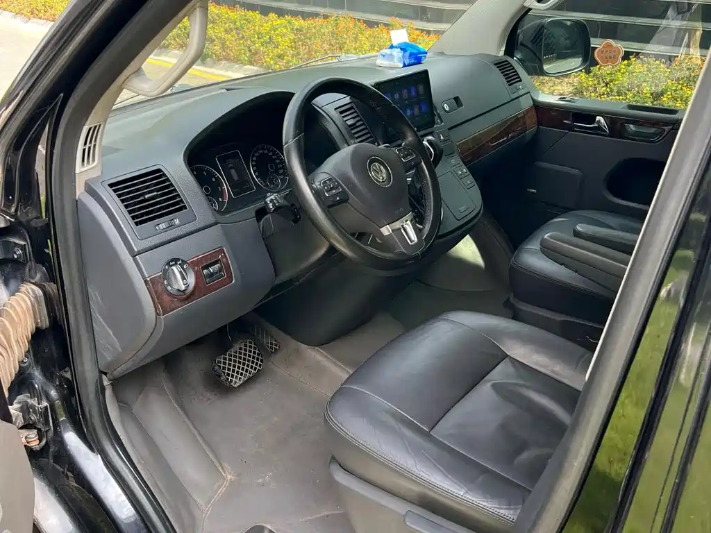 Volkswagen Multivan — миниатюра 13