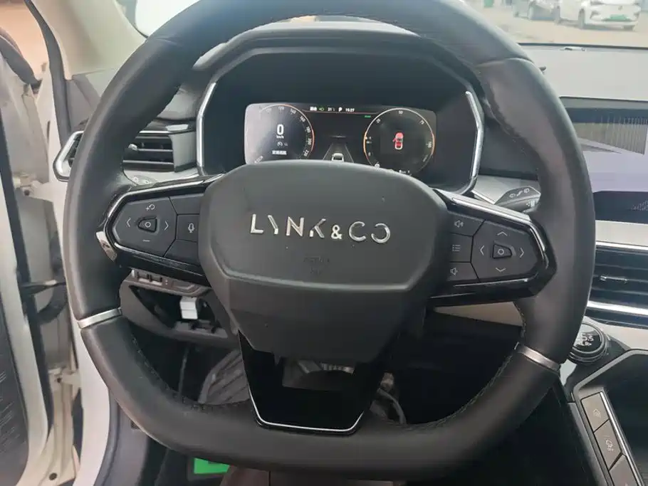 Lynk & Co 06 EM-P — миниатюра 15