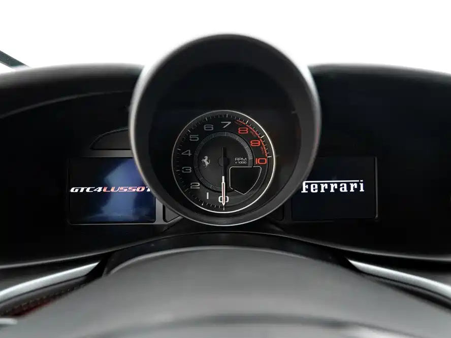 Ferrari GTC4Lusso — миниатюра 15
