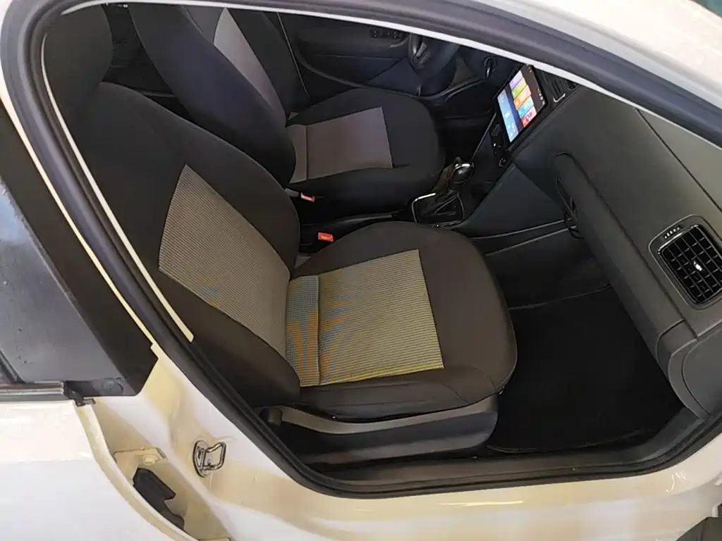 Volkswagen Polo — миниатюра 25