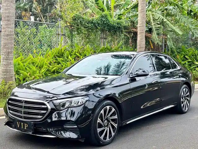 MERCEDES-BENZ E CLASS