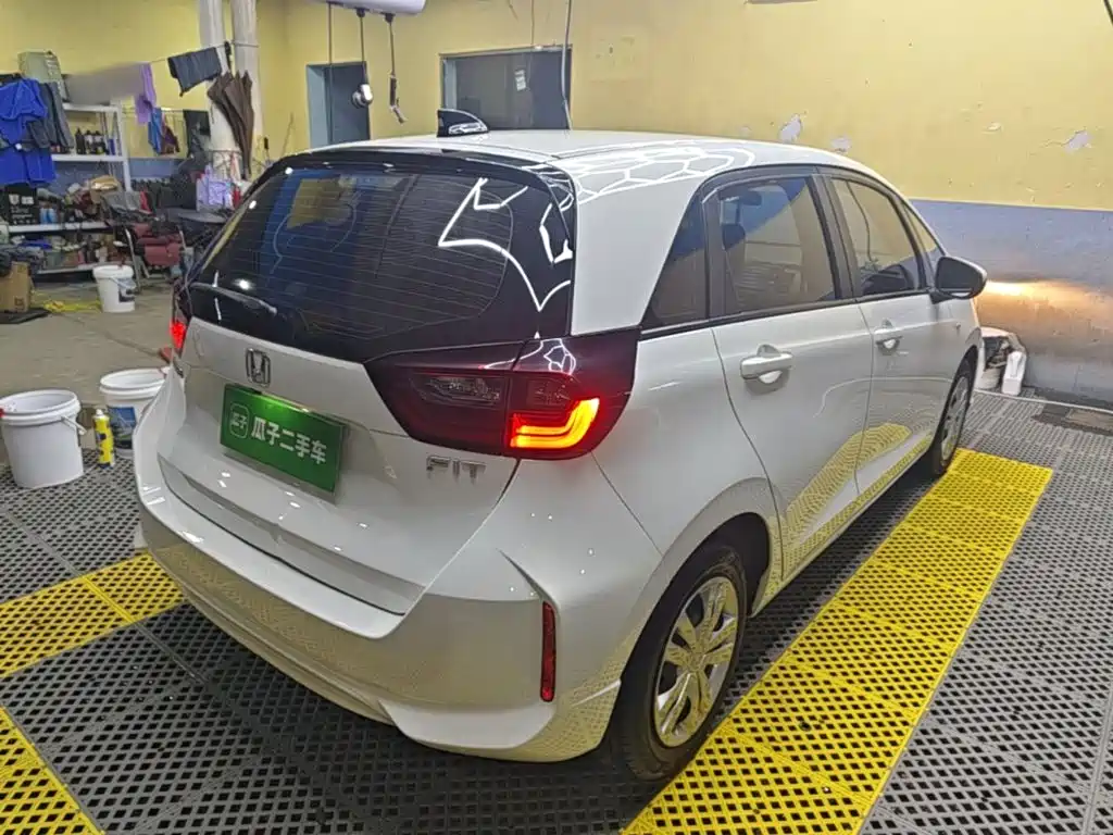Honda Fit — миниатюра 7