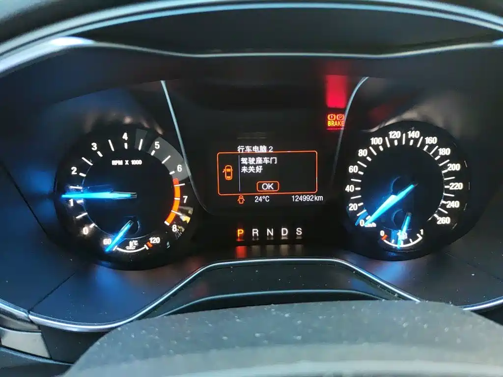 Ford Mondeo — миниатюра 7