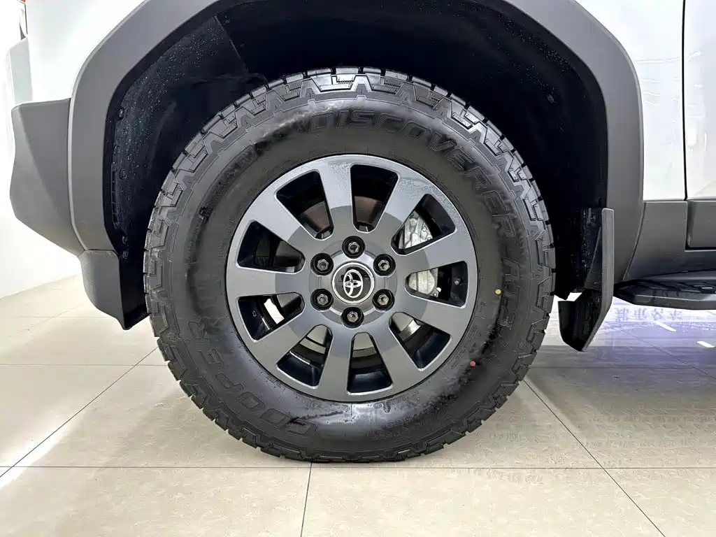 Toyota Prado — миниатюра 29