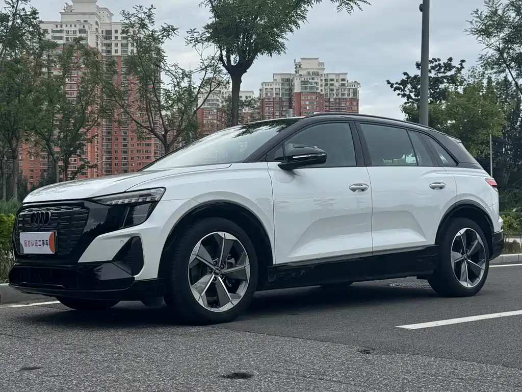 Audi Q5 e-tron — миниатюра 2