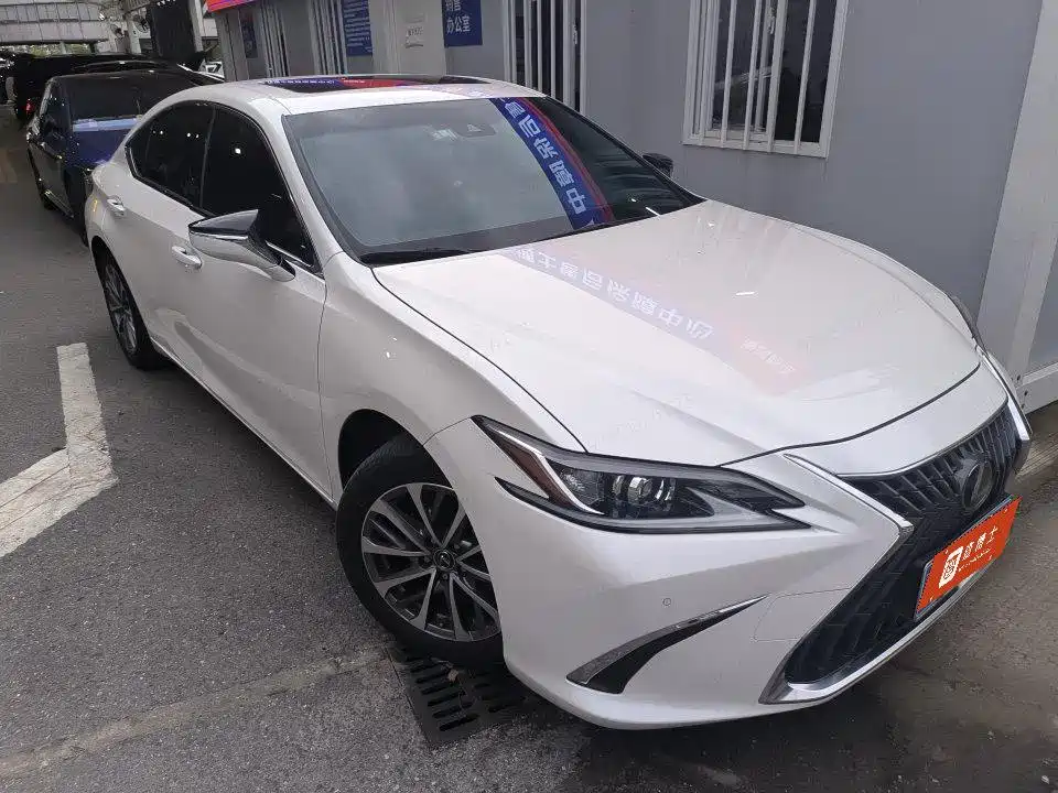 Lexus ES — миниатюра 3