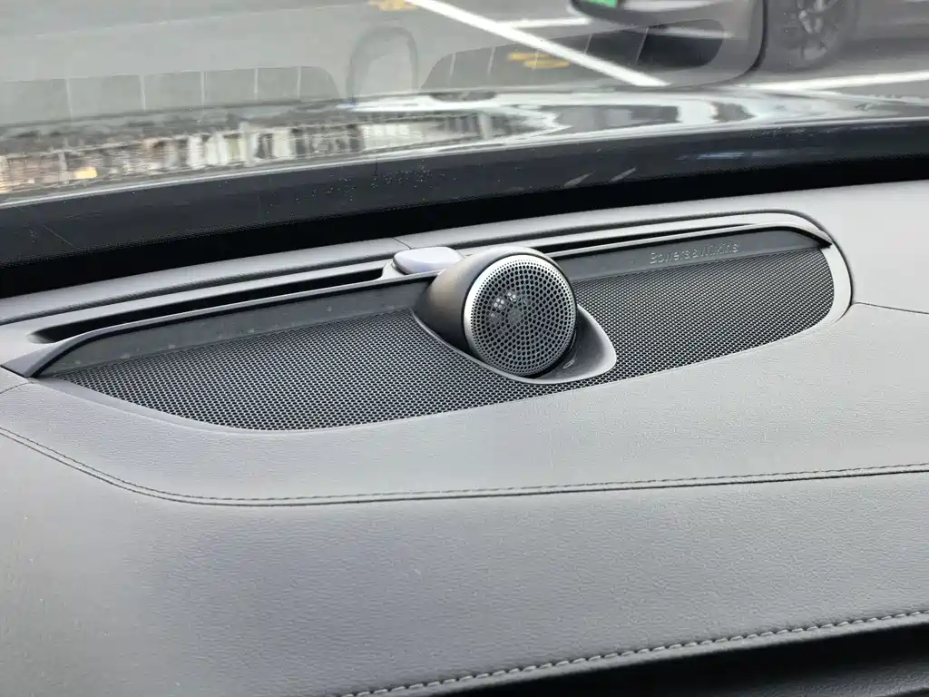 Volvo XC90 — миниатюра 9