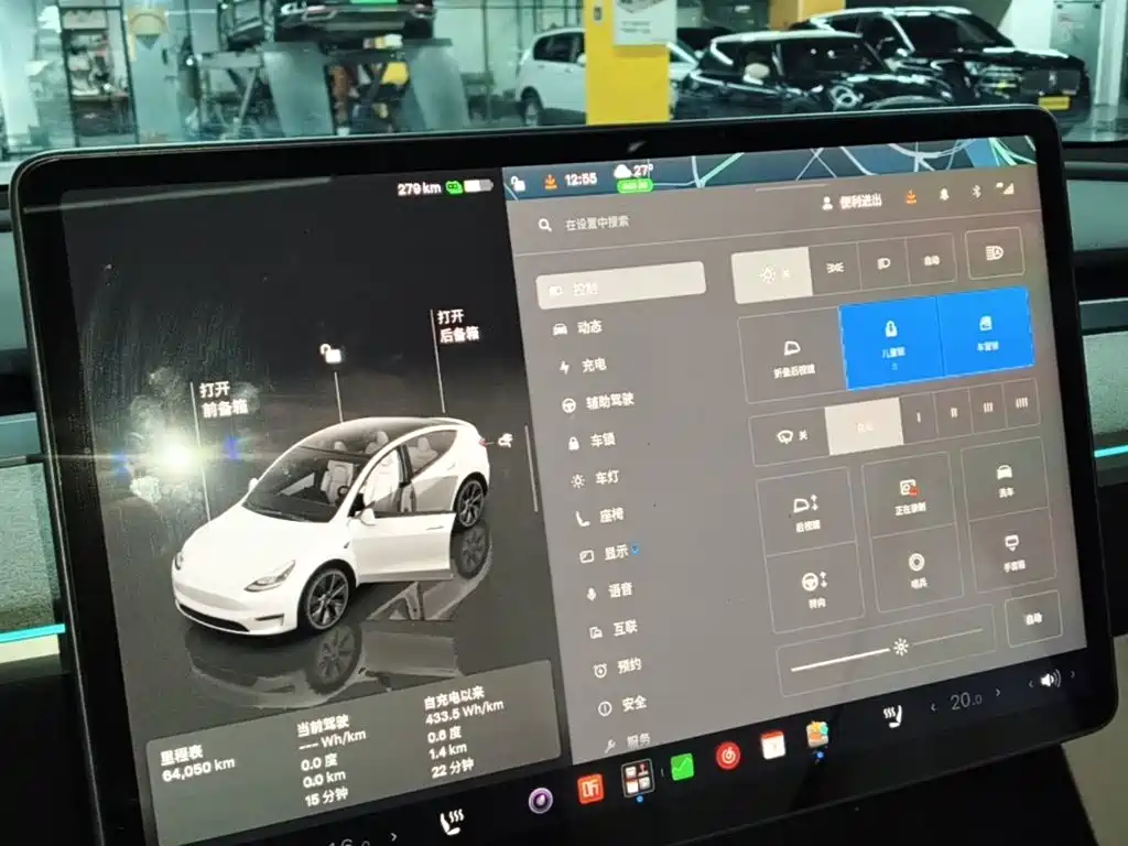 Tesla Model Y — миниатюра 13