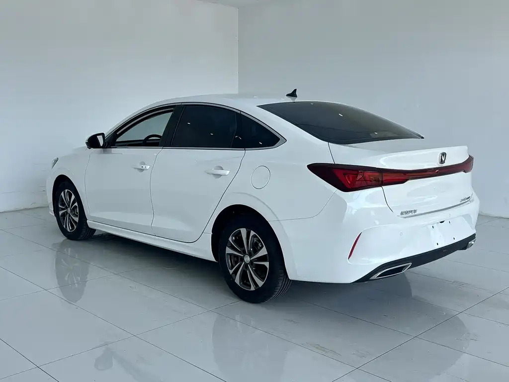 Changan Eado — миниатюра 7