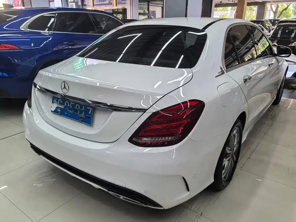Mercedes-Benz C-Class — миниатюра 9