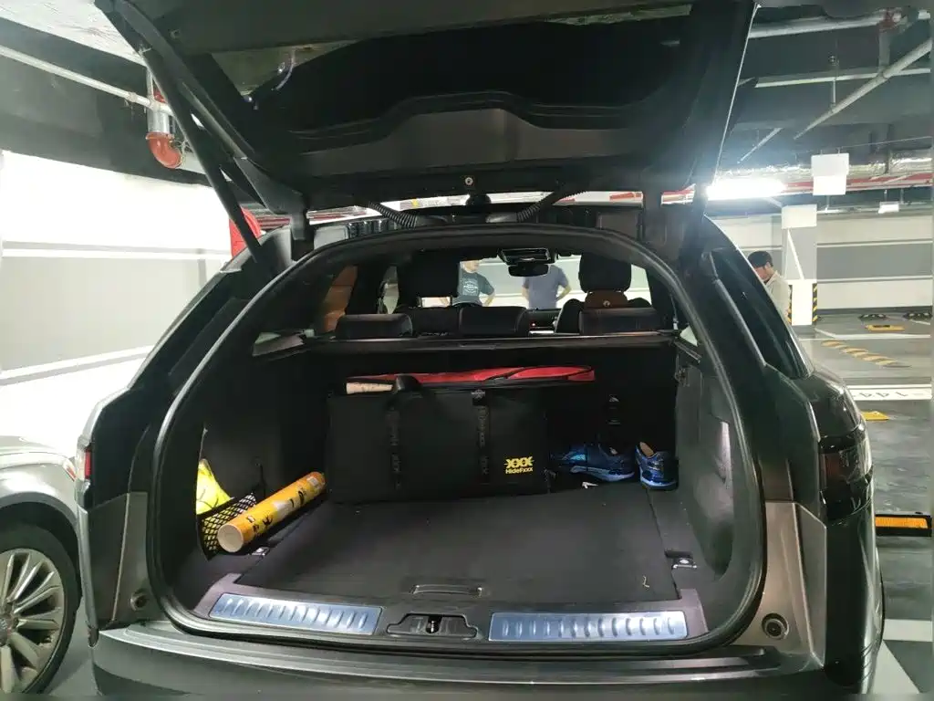 Land Rover Velar — миниатюра 15