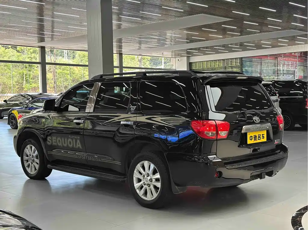 Toyota Sequoia 2010 5.7 Platinum