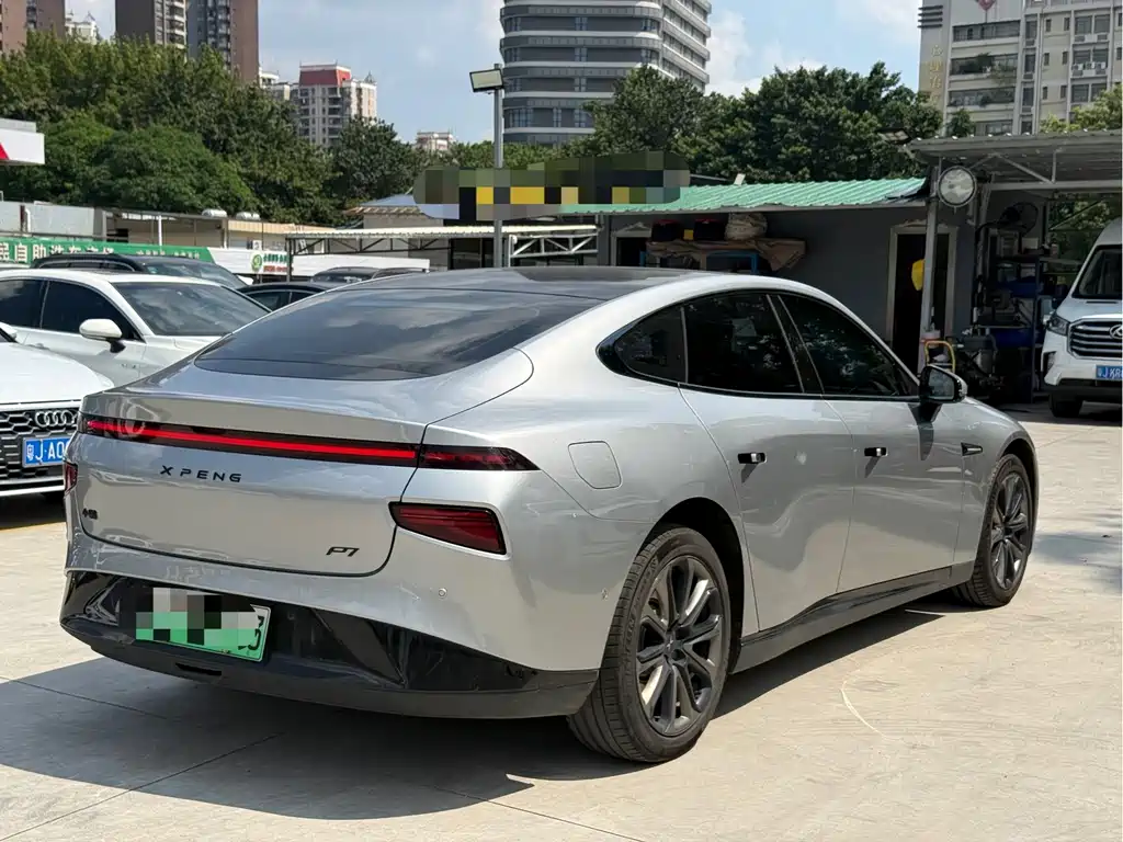 XPeng P7 — миниатюра 6