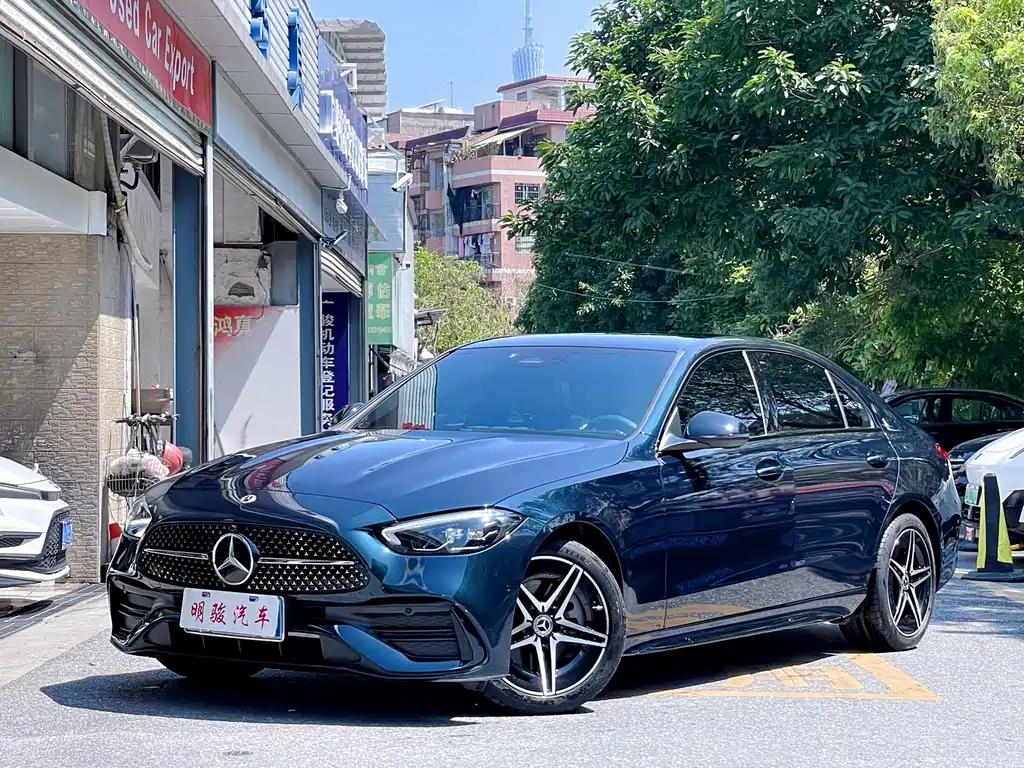 Mercedes-Benz C-Class 2024