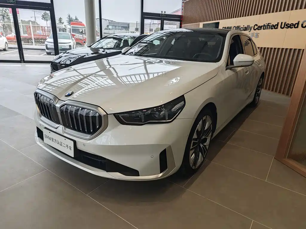 BMW 5 Series 2024