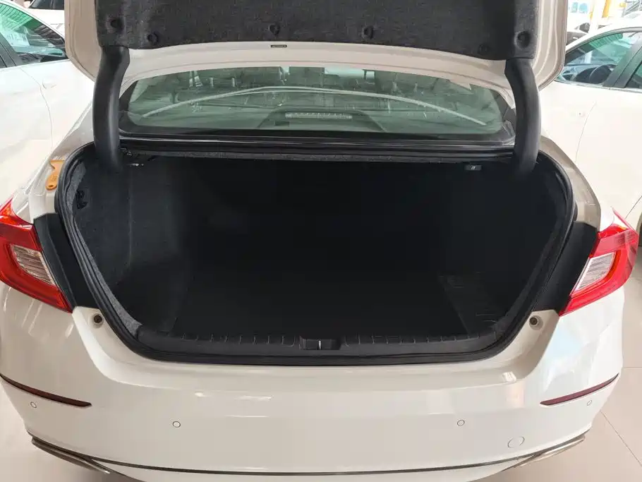 Honda Accord — миниатюра 4