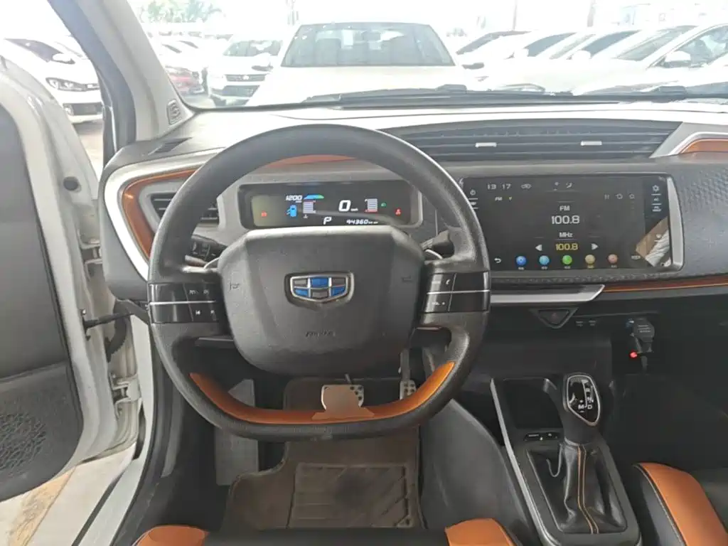Geely Vision X1 — миниатюра 11