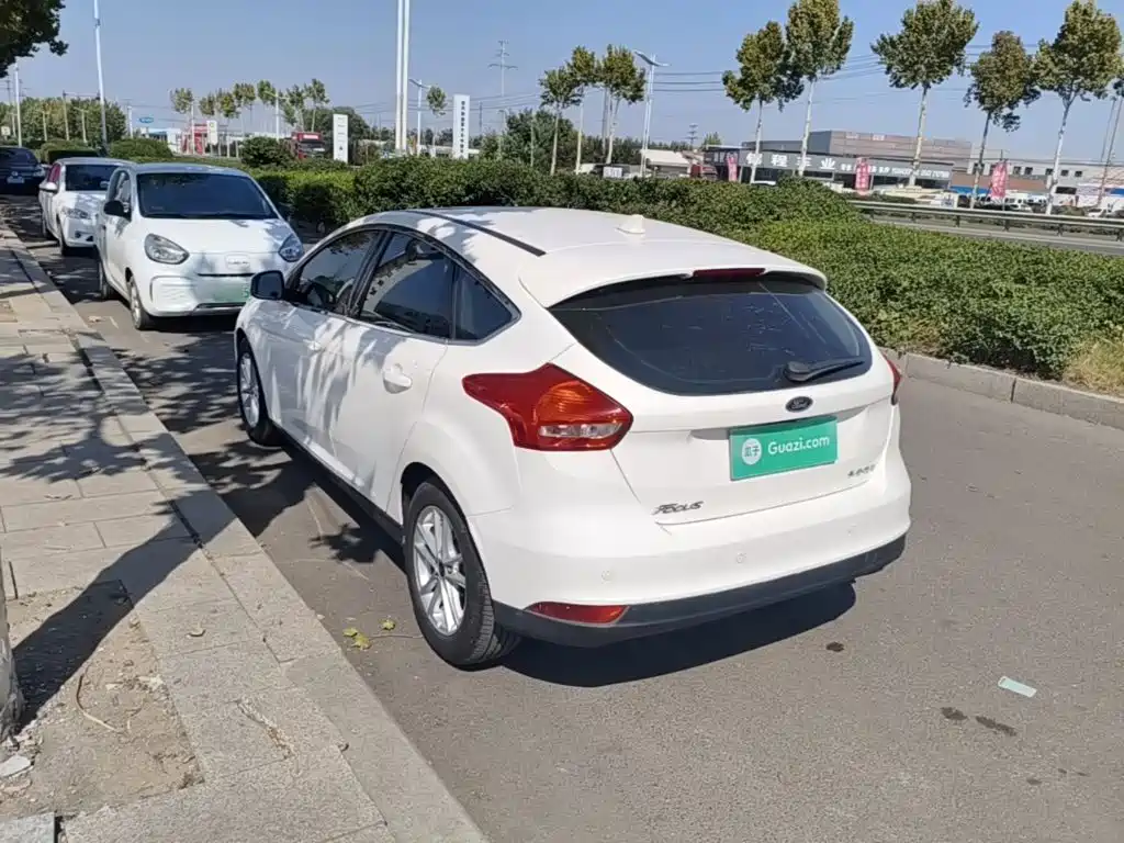 Ford Focus — миниатюра 5