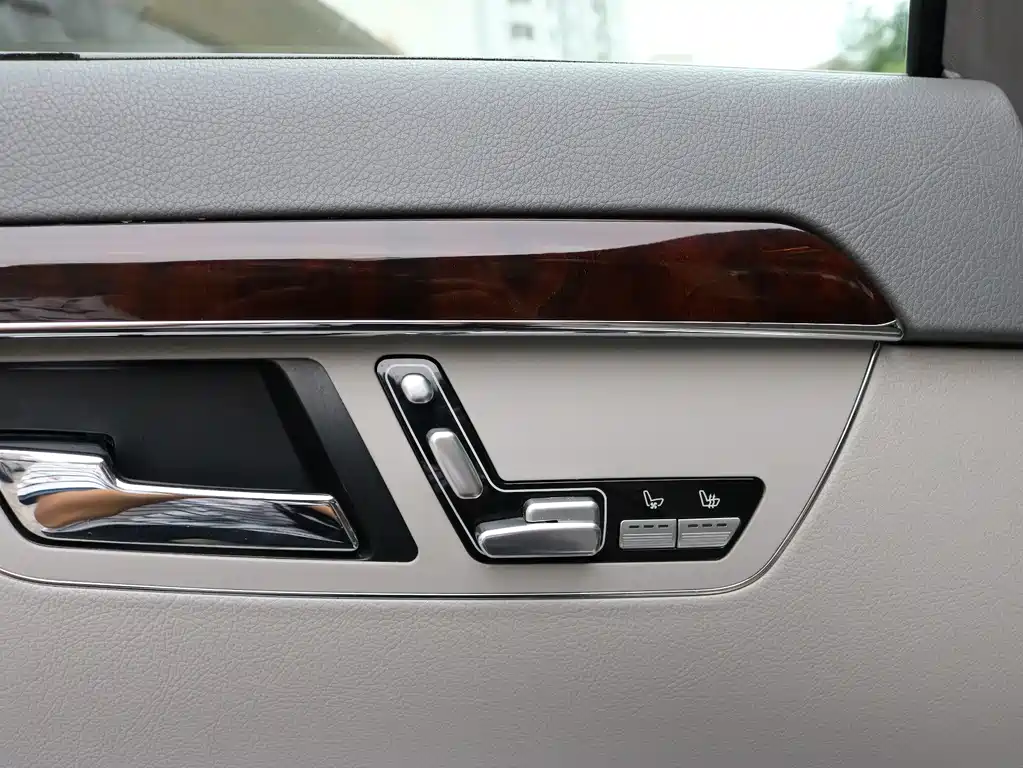 Mercedes-Benz S-Class — миниатюра 11