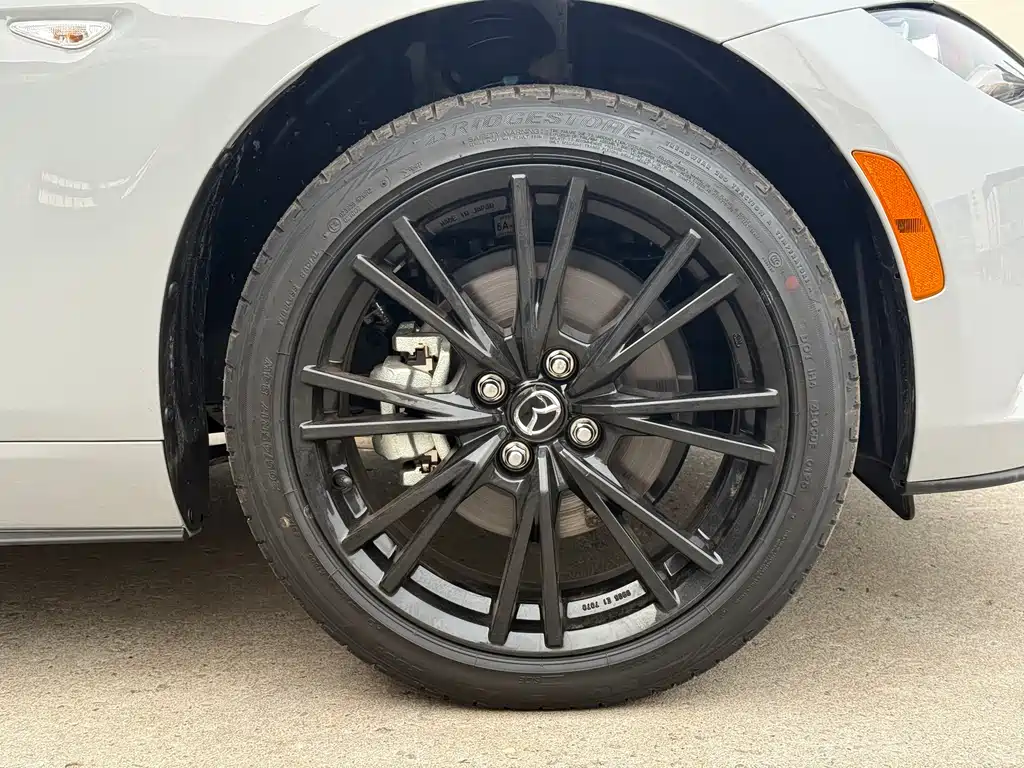 Mazda MX-5 2025 2.0L MT
