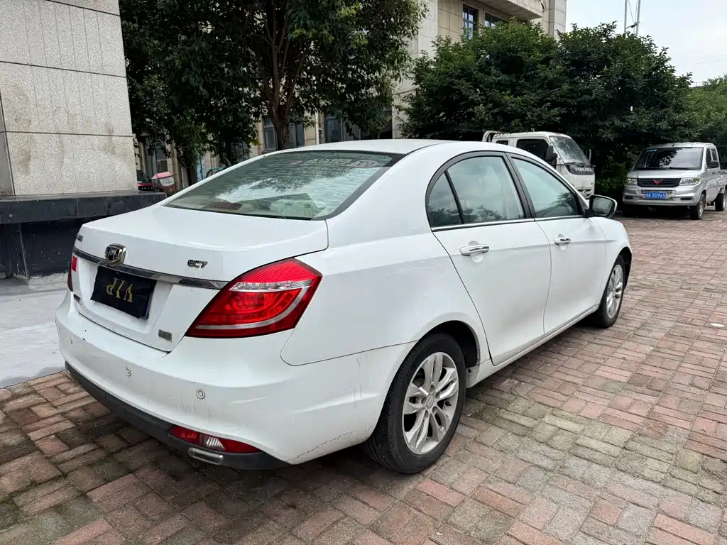 Geely Emgrand 2015 1.3T MT