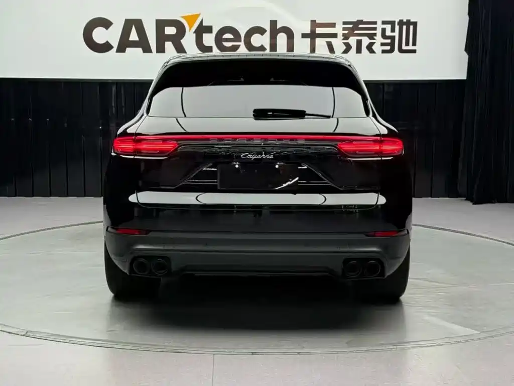 Porsche Cayenne — миниатюра 7