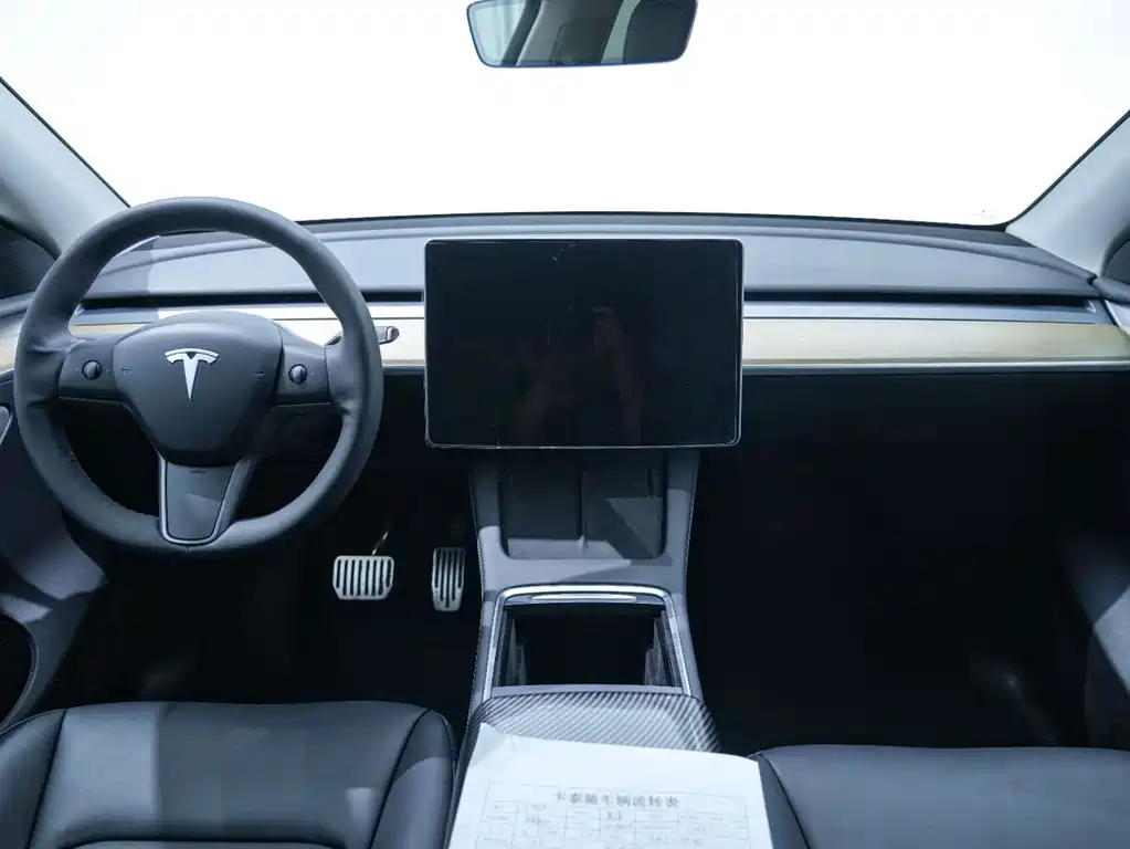 Tesla Model Y 2022 — фото 17