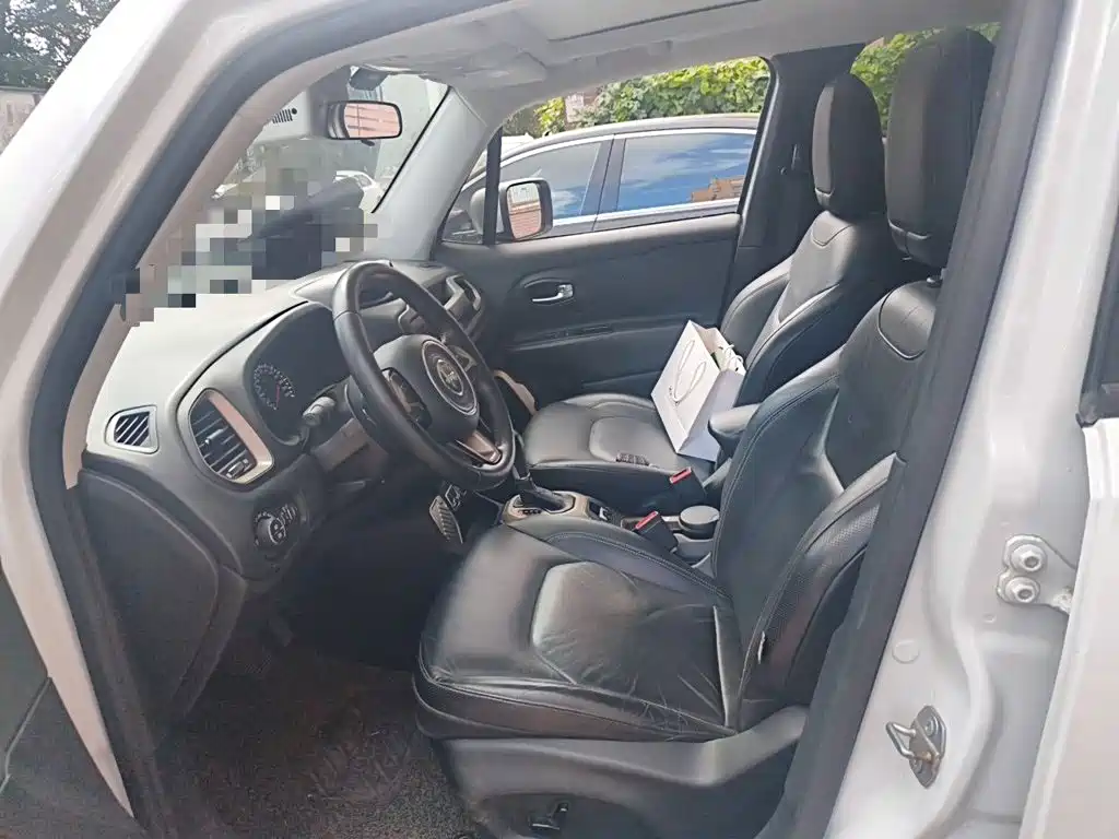 Jeep Renegade — миниатюра 18