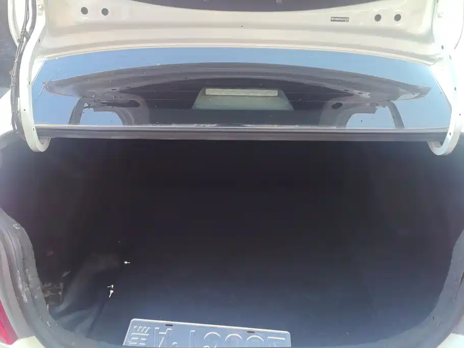 Toyota Yaris L — миниатюра 4