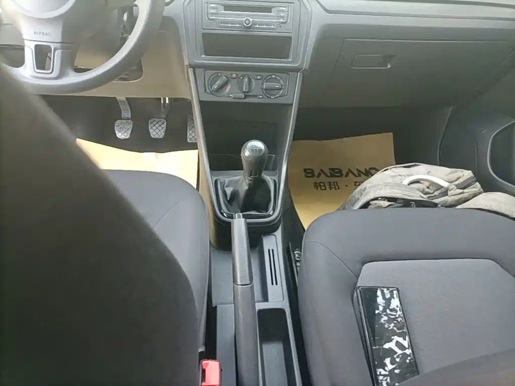 Volkswagen Jetta — миниатюра 14