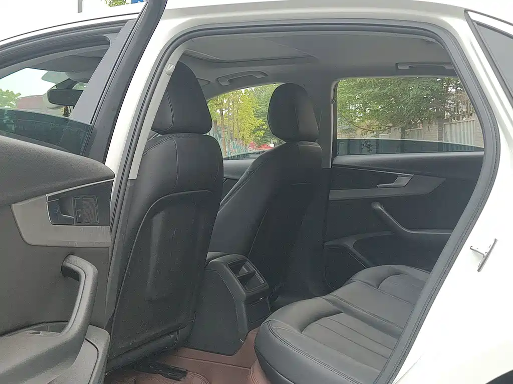 Audi A4L — миниатюра 15